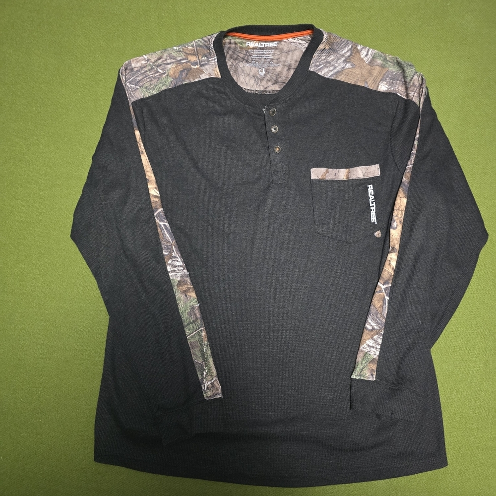 Realtrea Men's Black and Camouflage Thermal Long Sleeve Shirt